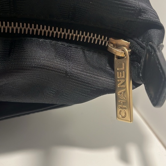 Authentic CHANEL GM Travel Line Tote Bag - Picture 8 of 9